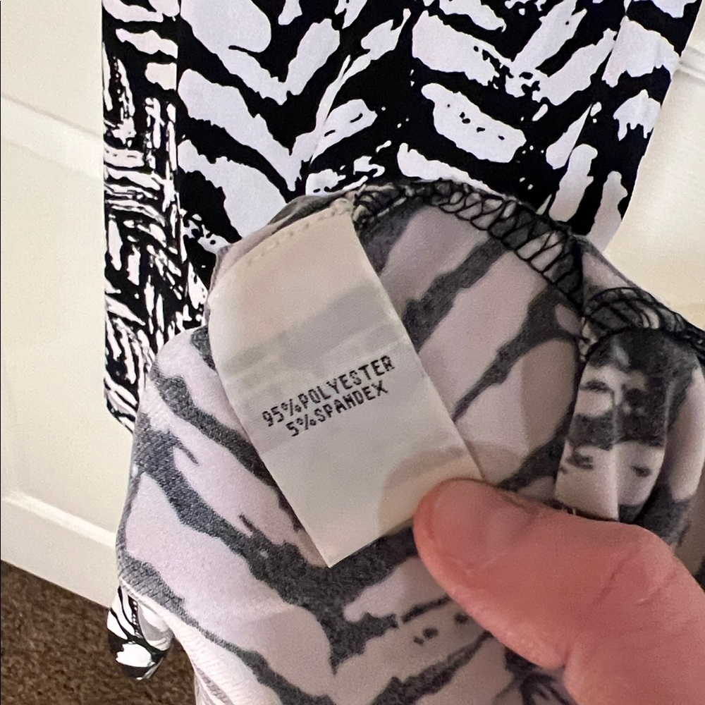 Kenneth Cole Black and White Patterned Women's Dress - Picture 13 of 14